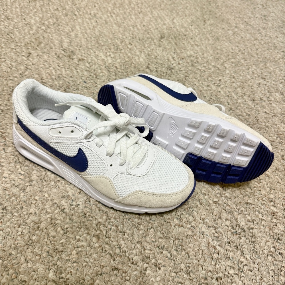 Nike Women’s White and Royal Blue Air Max SC - Picture 3 of 5